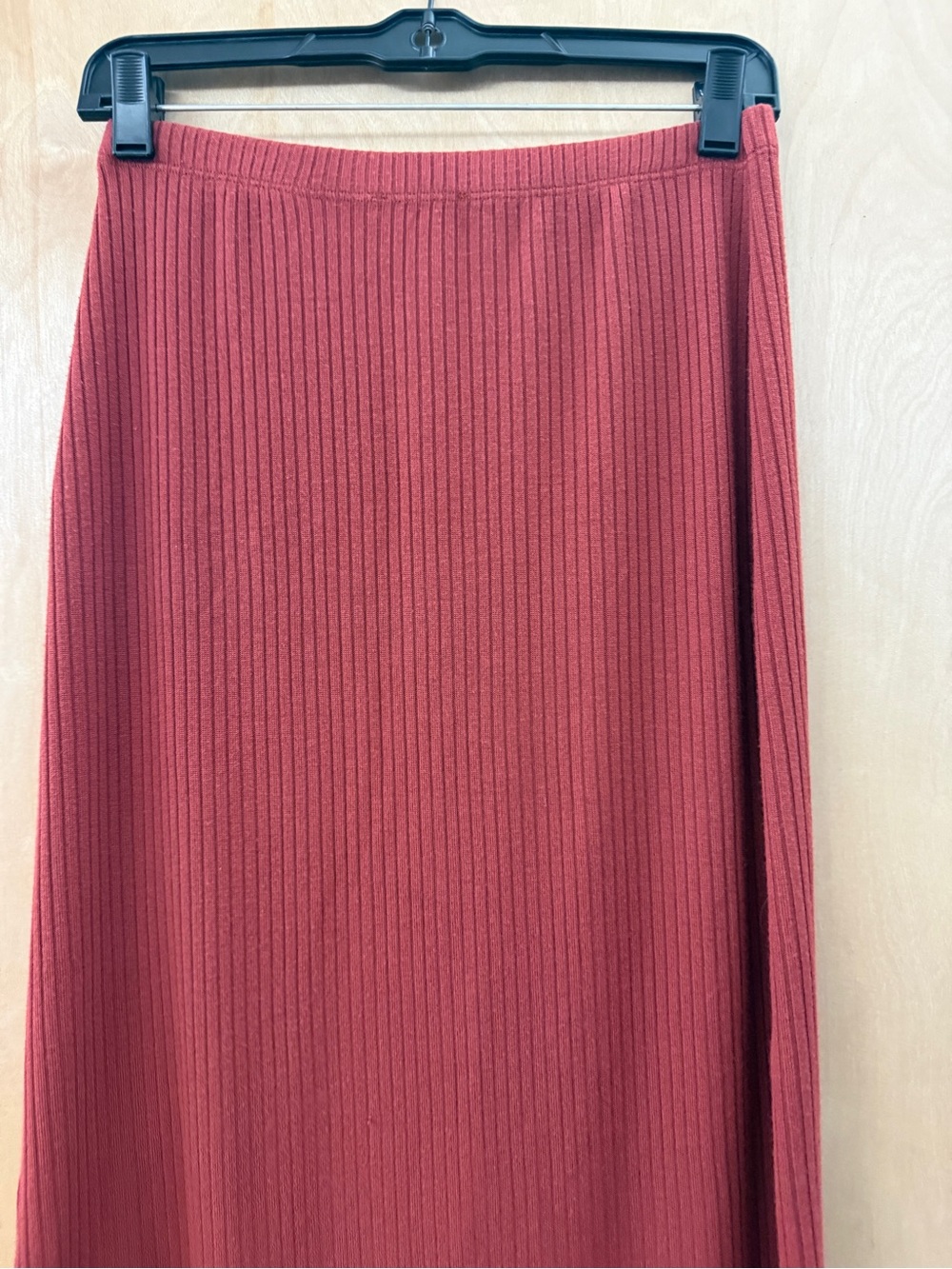 Reformation Jeans Rosie Ribbed Button-Front Midi Skirt - Rust / Size M - Picture 10 of 10